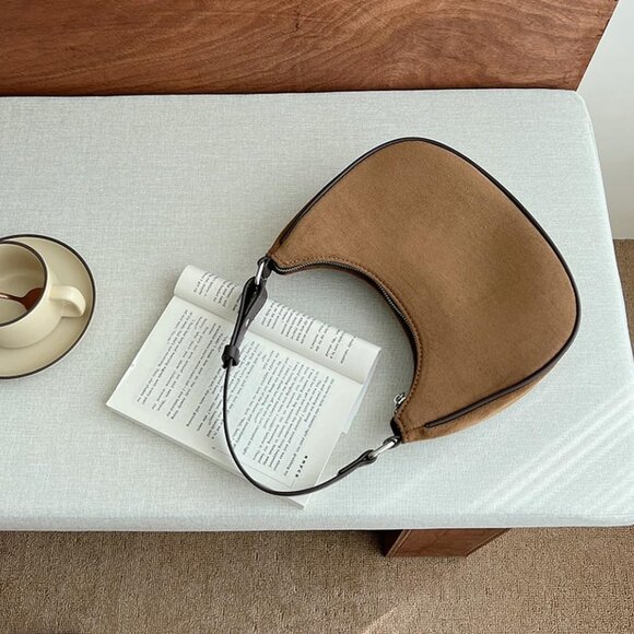 Chic Coffee Suede Cloud Crescent Hobo Bag - Effortless Style & Versatility - Picture 5 of 7